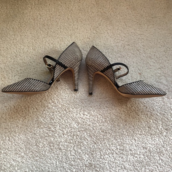 NWOB Beautiful Ann Taylor Hairy Stripe Heel Shoes - Picture 2 of 4